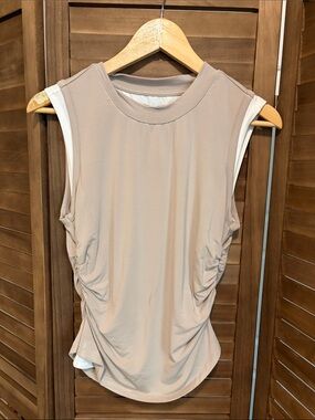 Evereve Neutral Ruched Side Tank Top